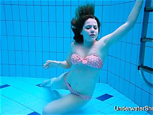 jaw-dropping doll displays jaw-dropping assets underwater